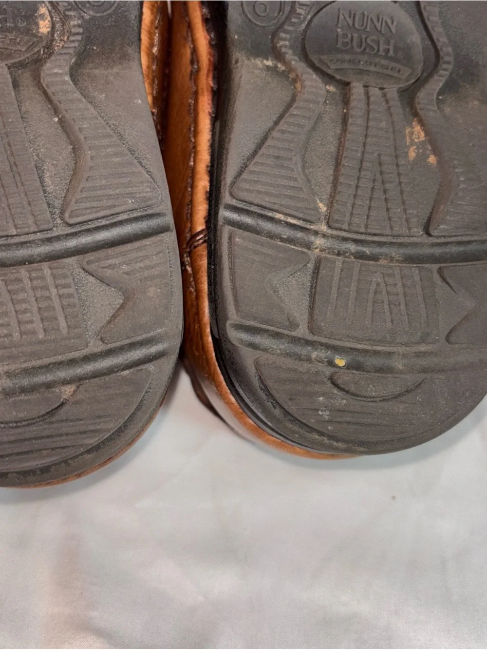 Nunn Bush Men's Brown Leather Casual Lace-Up Shoes. 7/10